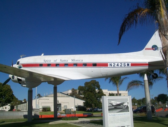 DC-3 Spirit of Santa Monica 