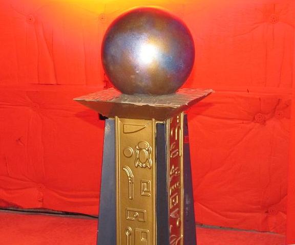 Propworx Stargate Auction 763: Goa'uld Pedestal!