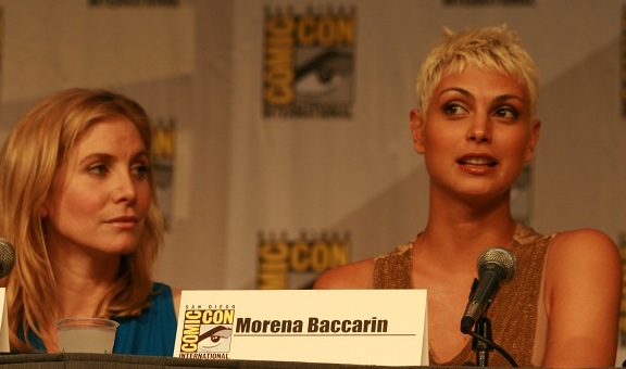 Comic-Con 2010 Elizabeth and Morena of V Series