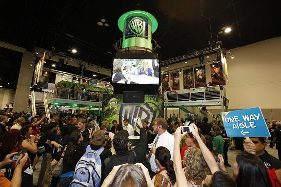 Comic Con 2010 gans gather at Warner Bros booth SDCC, CA