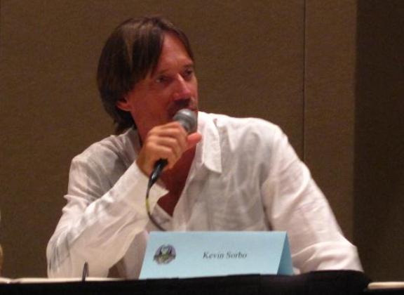 Kevin Sorbo of Andromeda at Dragon*Con 2010!