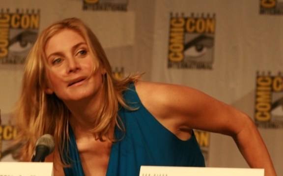 Comic-Con 2010 Elizabeth Mitchell star of V Series