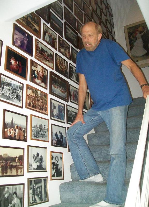 Kenny Johnson's on stairwell with many collector images! 