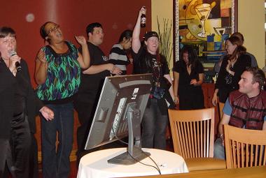 2009-LA-SGCon-Karaoke-Party-Rocks-c