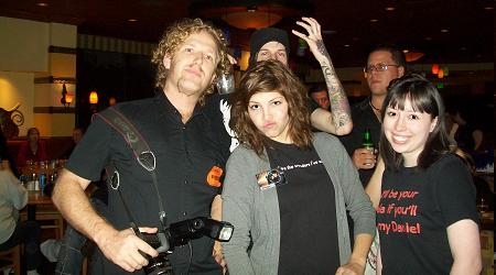 2009-LA-SGCon-WormholeRiders-ValaBlack-MeganSue-c