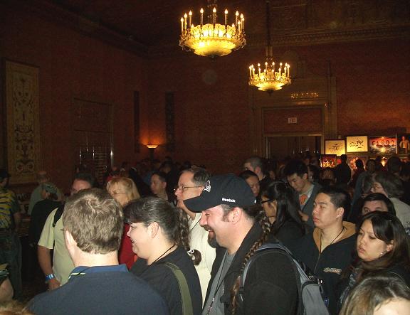 2010-SF Star Trek Crowds Sunday! Click & visit Creation Ent