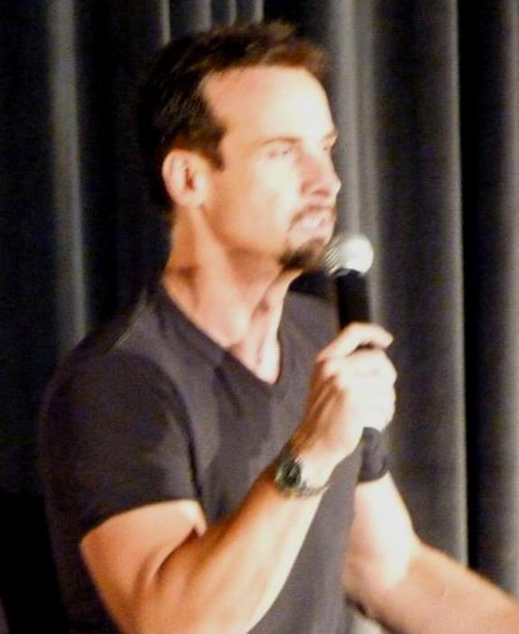 2010 VanCon - Colin Cunningham