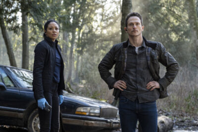 Debris S1x06 Finola and Bryan find Kurt's abandoned car