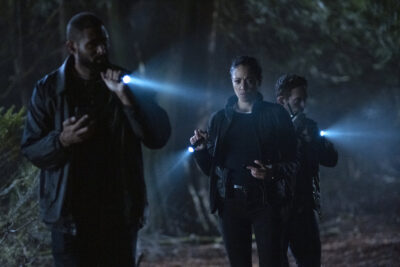 Debris S1x06 Finola, Bryan and Agent Tom search for Kurt and Clara