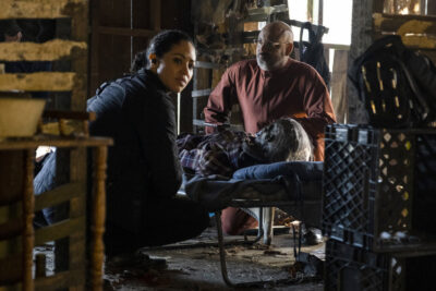 Debris S1x06 A cell phone is discovered floating above the corpse from Debris energy