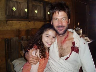 Nicole Muñoz with Joe Flanagan in Stargate Atlantis