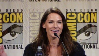 SDCC 2016 Van Helsing Kelly Overton