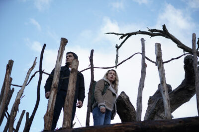 La Brea S1x05 Eve and Levi find an observation tower