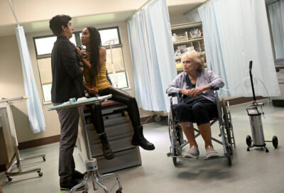 Day of the Dead S1x03 Jai, Lauren and Mrs French get ready for the Zombies