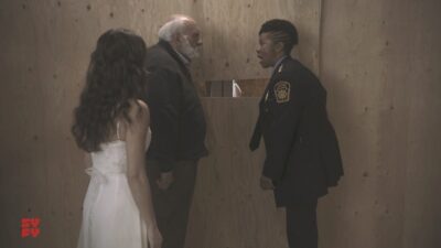 Day of the Dead S1x08 Pops and Pike argue about letting the trooper in