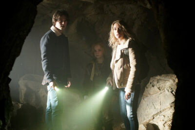 La Brea S1x10 They find the cave shortcut