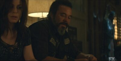 Mayans MC S4x04 Bishop and Treenie are drug addicts