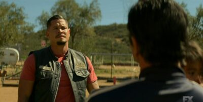 Mayans MC S4x05 EZ visits Jay-Jay