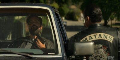 Mayans MC S4x09 Galindo at gun point by Alvarez