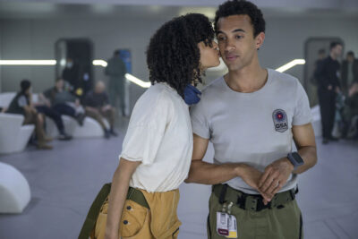 The Ark S1x03 Alicia kisses Baylor