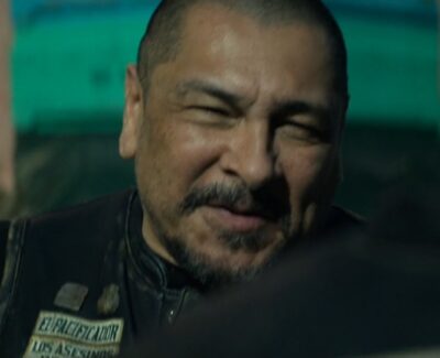 Mayans MC S5x04 Hank tells Ez and Bishop about the rat