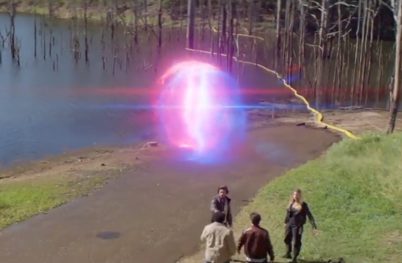 La Brea S3x04 Ty and Sam catch up with Gavin and Helena