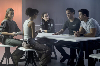 The Ark S2x03 The Ark-1 team meets to discuss the Anomaly