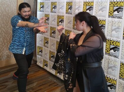 2024-07-26 Kaiji Tang and Erika Ishii fight pose Mortal Kombat 1 Press Room