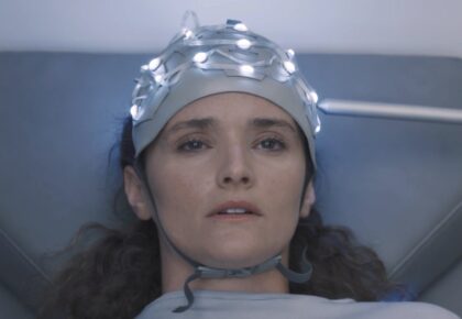 The Ark S2x10 Sharon wakes up from the coma