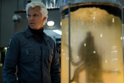 Alien Earth S1x01 Kirsh finds the aliens