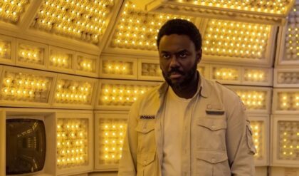 Alien Earth S1x01 Morrow discovers the alarms