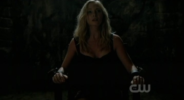 3x02 TVD Caroline Chained Up