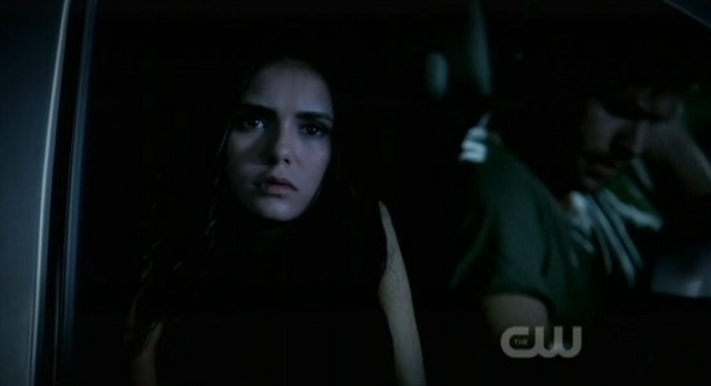 3x02 TVD Elena with Alaric & Damon - Does she see Stefan?