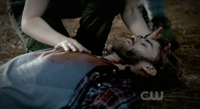 3x02 TVD Ray at Camp