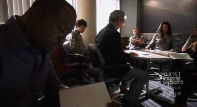 Alphas S1x02 - The Alphas team at work