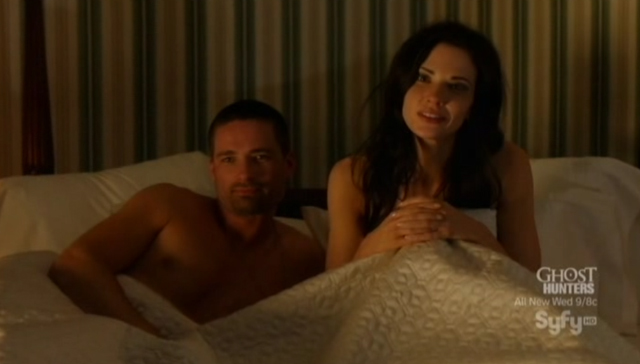 Alphas S1x08 - A Short Time in Paradise - Cameron and Nina in Bed