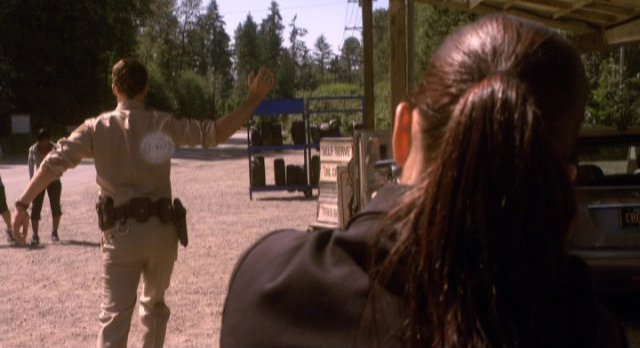 Eureka S4x12 - A shot is fired by Jo