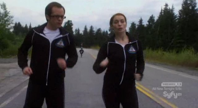 Eureka S4x18 - Fargo and Holly jogging