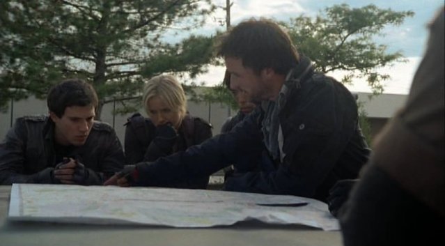 Falling Skies S1x02 - Planning the attack