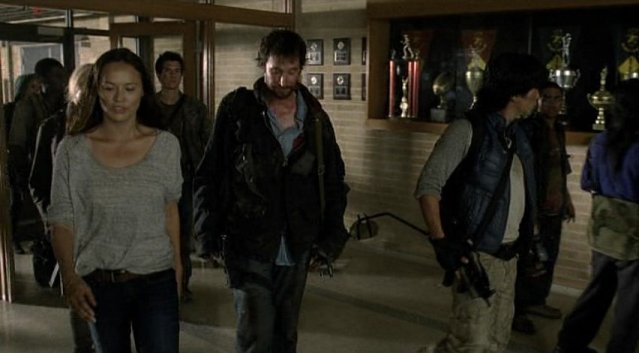 Falling Skies S1x03 - At the local resistance headquarters