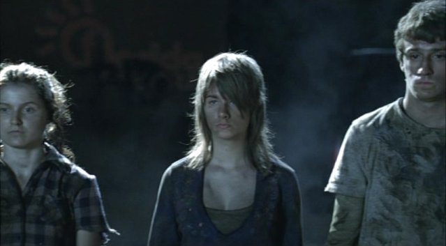 Falling Skies S1x03 - Drugged and harnessed