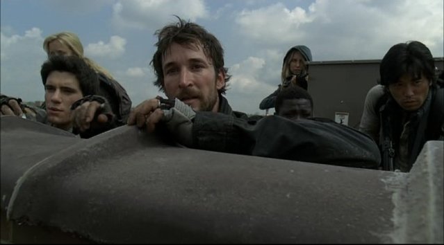 Falling Skies S1x03 Prisoner of War - Getting Ready