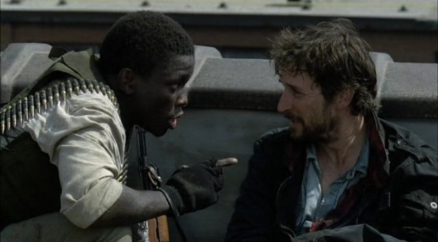 Falling Skies S1x03 - Anthony and Tom prepare