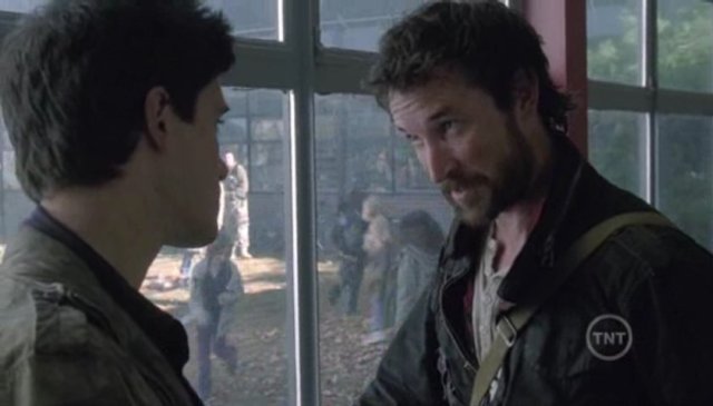 Falling Skies S1x09 - Father Tom Mason and Son Hal