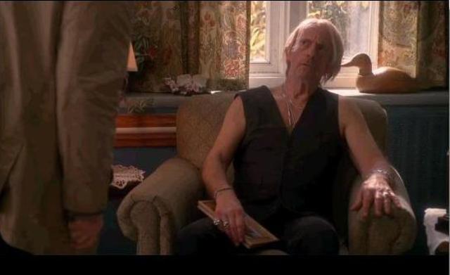 Fringe S3x10 The Firefly - Christopher Lloyd as Rosco