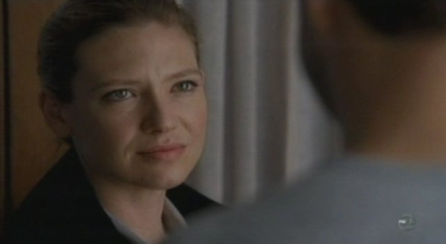 Fringe S3x11 Reciprocity - Anna Torv is part of Fringe family!