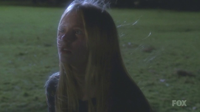 Fringe S3x15 - A terrified young Olivia crosses over