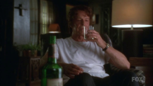 Fringe S3x15 - Walternate drinking thinking what he has happened