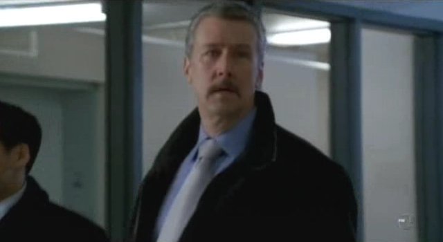 Fringe S3x16 - Alan Ruck as Dr Crick