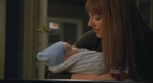 Fringe S3x20 - Bolivia sings to baby Henry
